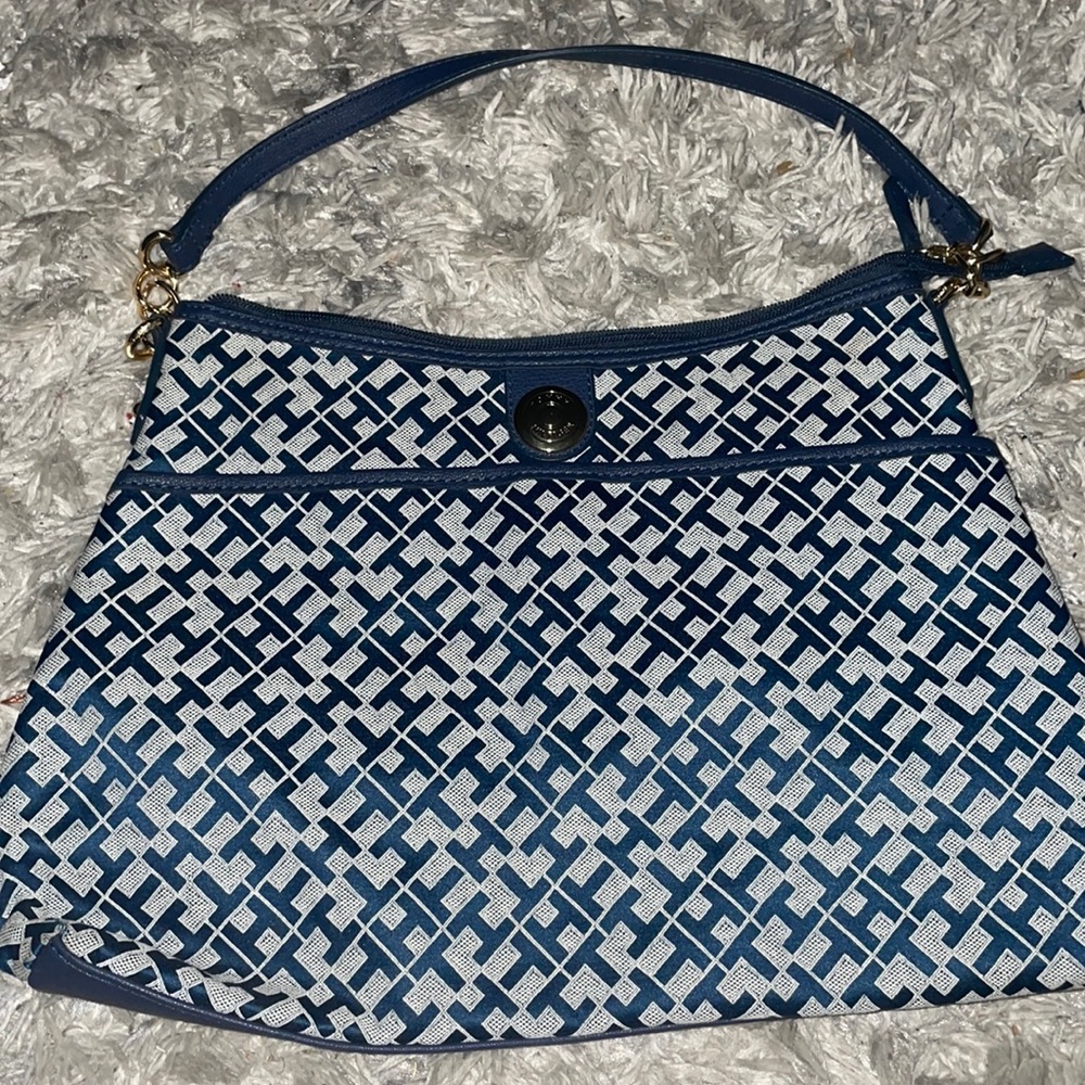 Tommy Hilfiger Monogram Logo pattern handbag